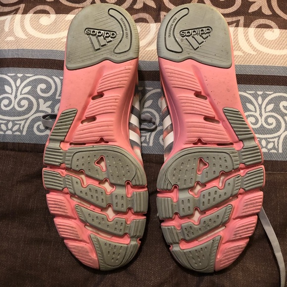 Womens Adidas shoes EUC - Picture 4 of 5